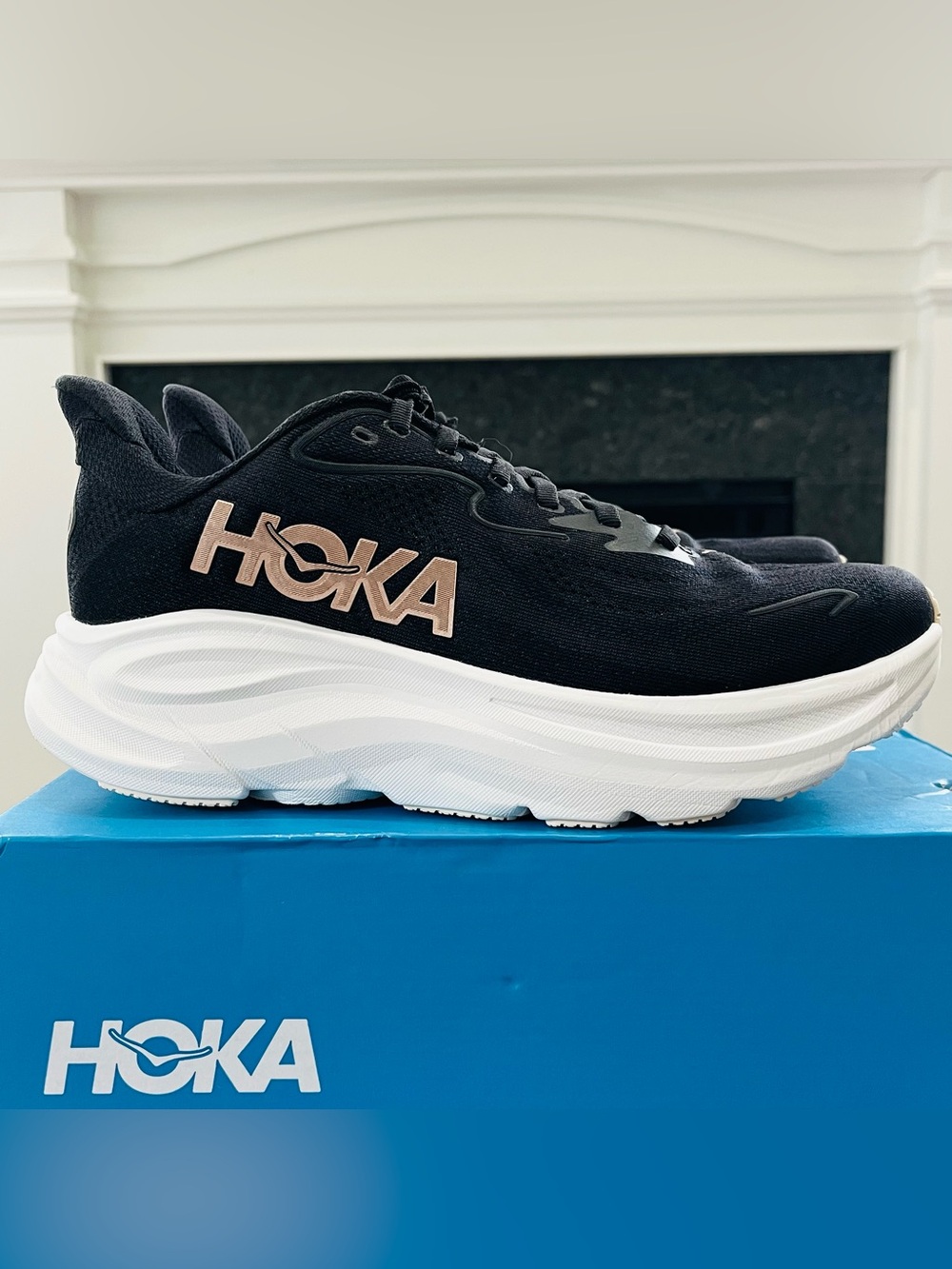 Sz 8.5 Hoka One One HOKA Clifton 10 Black/Rose Gold 1162031/BRGL
